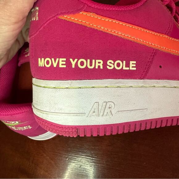 Nike Air Force 1 ‘07 LV8 Low World Tour DD9540-600 Show Sneaker mens Size 10 - Picture 12 of 13